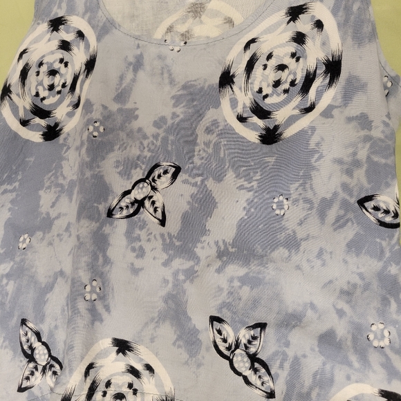 2 pieces - Picture 1 of 8